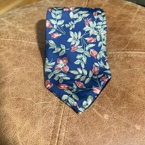 Floral Pattern Navy Men's Silk Tie by Wembley